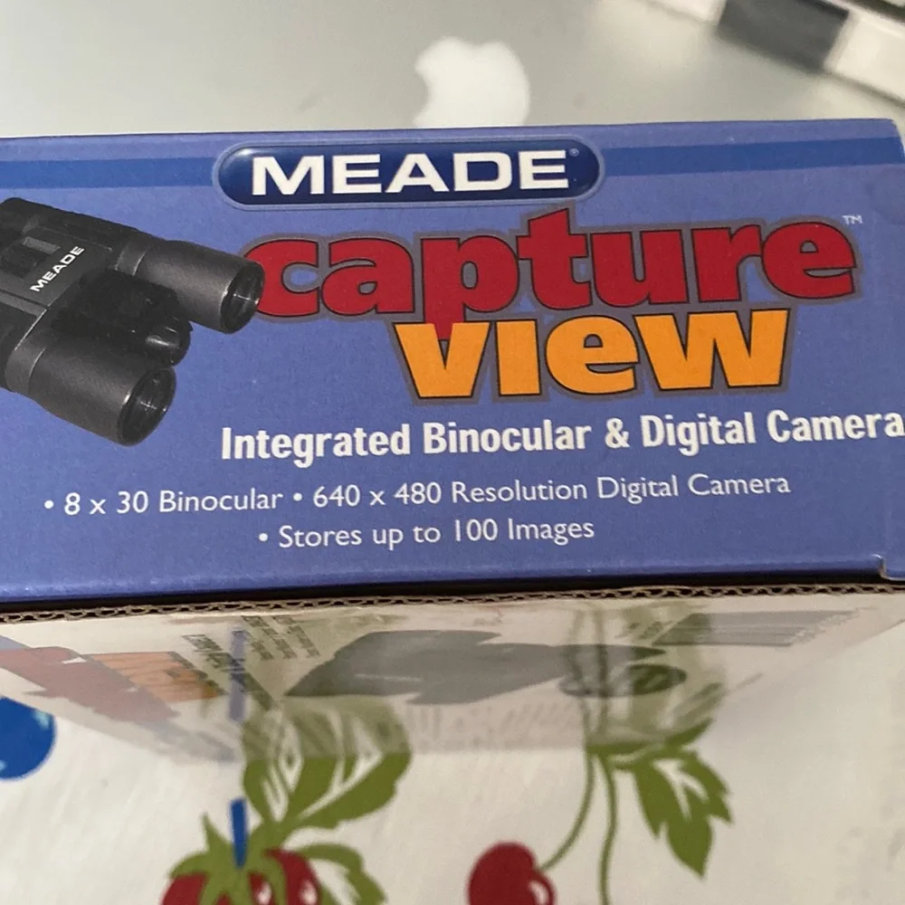 Integrated binocular & digital camera in one